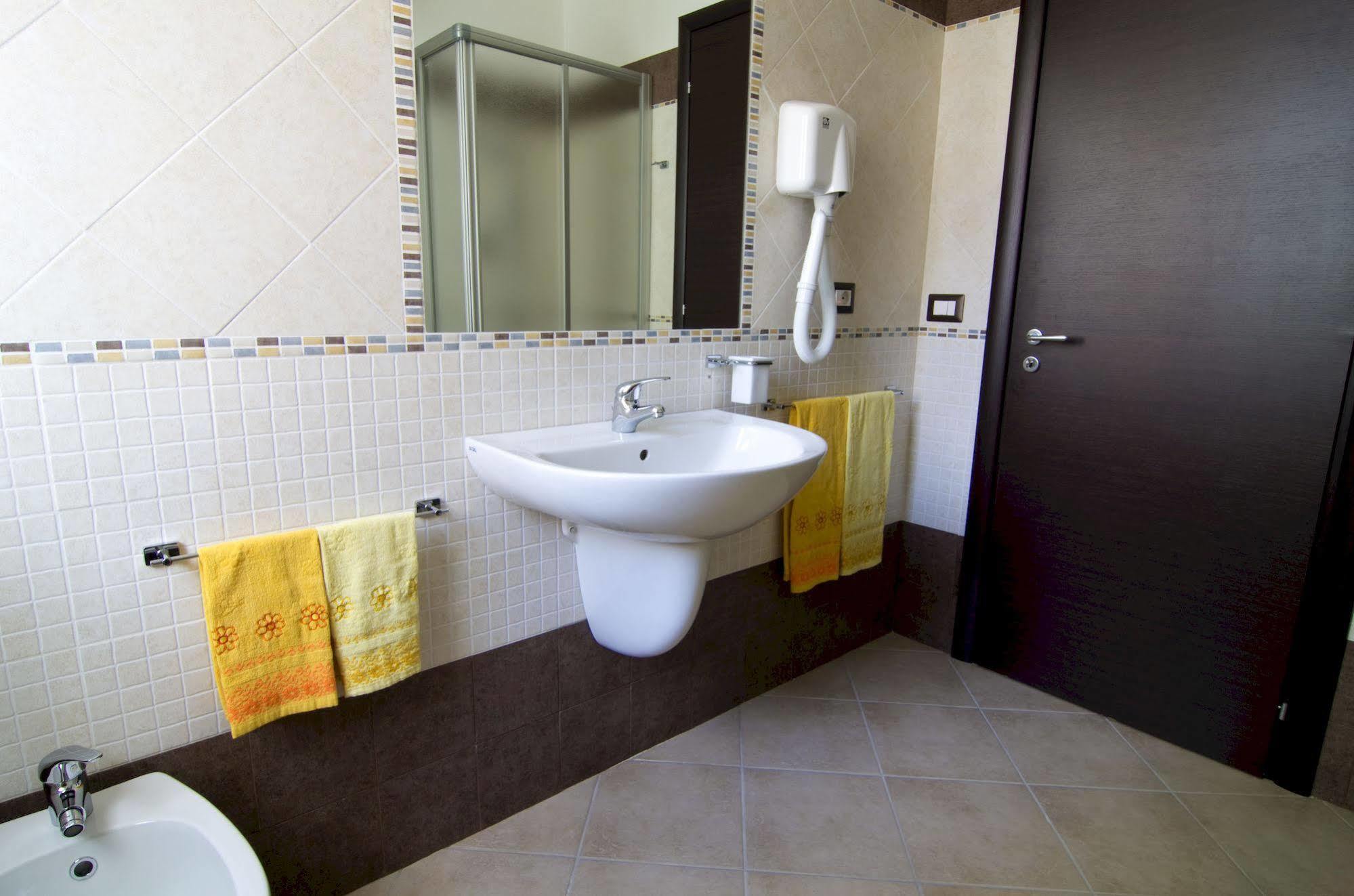 B&B La Porta Accanto Sassari Exterior photo